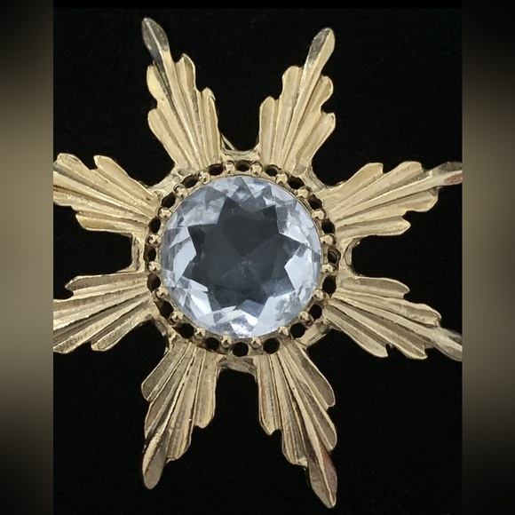 Large Vintage Gold Tone Elegant Brooch Pin Multifaceted Accent Center Sun Burst - Picture 5 of 7